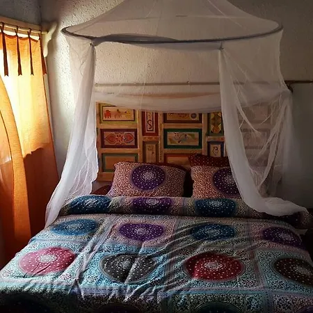 Iskelede Bir Masal Evi *