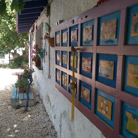 Iskelede Bir Masal Evi Urla